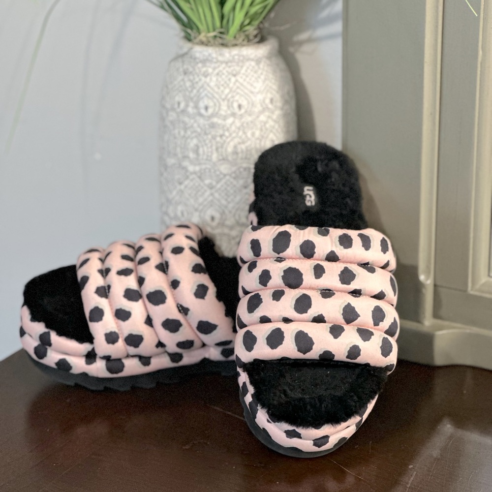 Ugg Pink Cheetah Print Platform Slides Size 8 - image 1